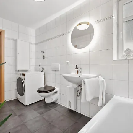 Apartment Am Hainich - 6 Personen, King-size-betten, Netflix, Nationalpark